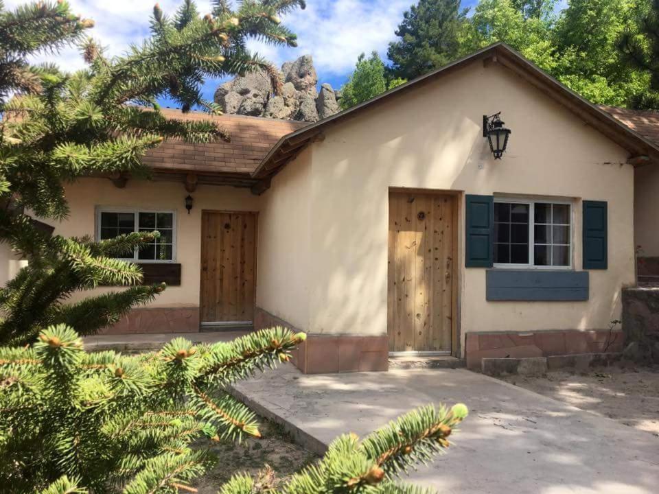Cabanas Montebello Inn クリル エクステリア 写真